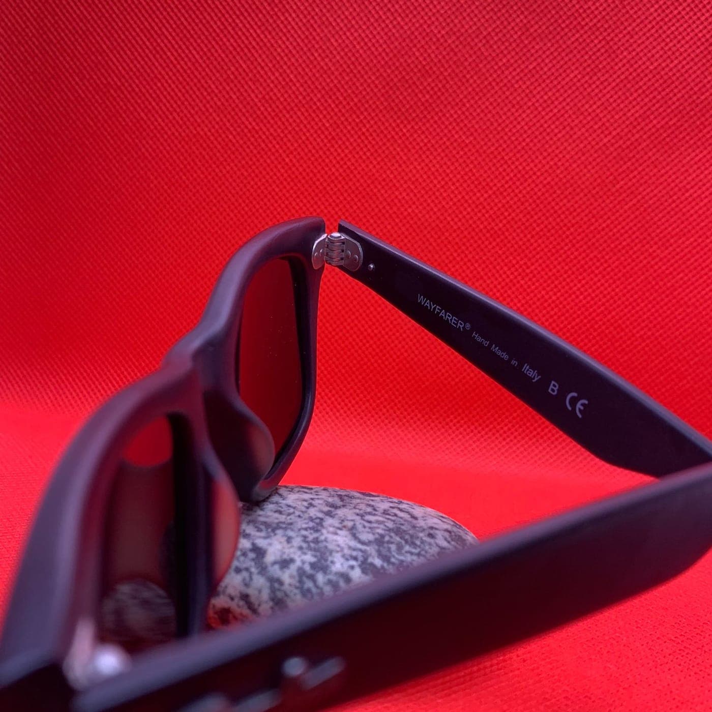 Best Ray Ban Wayfarer Glasses Price in Pakistan thumbnail 3