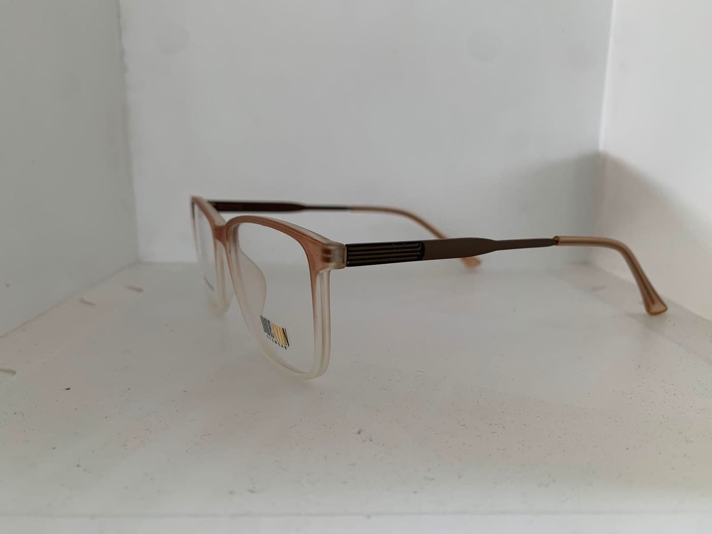 Brown Gradient Square Frame Eyeglasses Best Price in Pakistan thumbnail 3