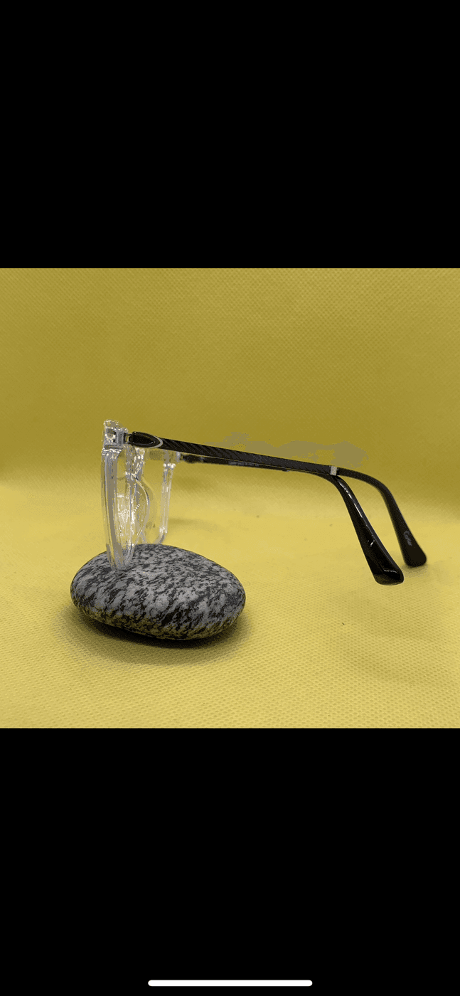 Cat Eye Transparent Glasses – Elegant Clear Frames with Luxury Metallic Temple Detail thumbnail 4