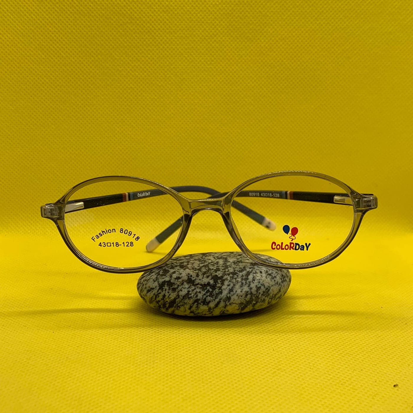 Kids’ Grey Eye-Shaped Eyeglass Frame – Lightweight & Stylish Glasses for Children