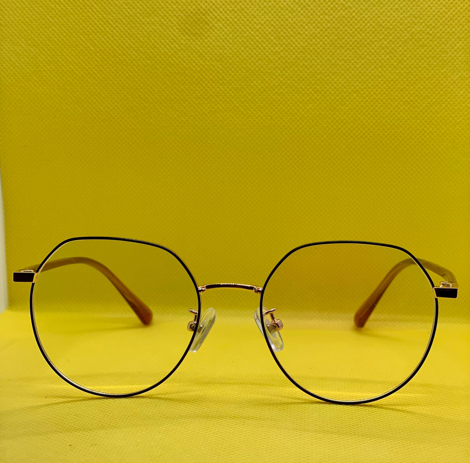 WhatsApp-Image-2025-09-02-at-11.24.07-PM.jpeg METAL DIAMOND TOP - Image 1