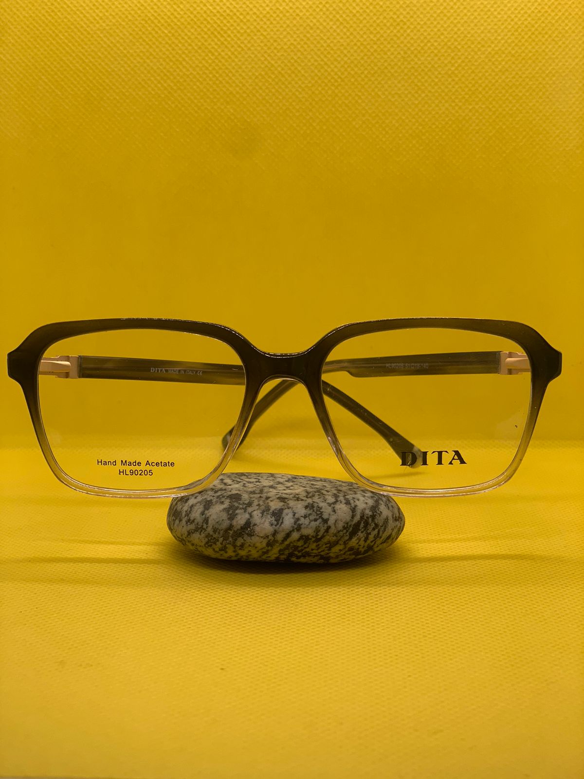 WhatsApp-Image-2025-09-03-at-3.53.50-PM-1-Copy.jpeg GRADIENT SHADE FRAME - Image 1